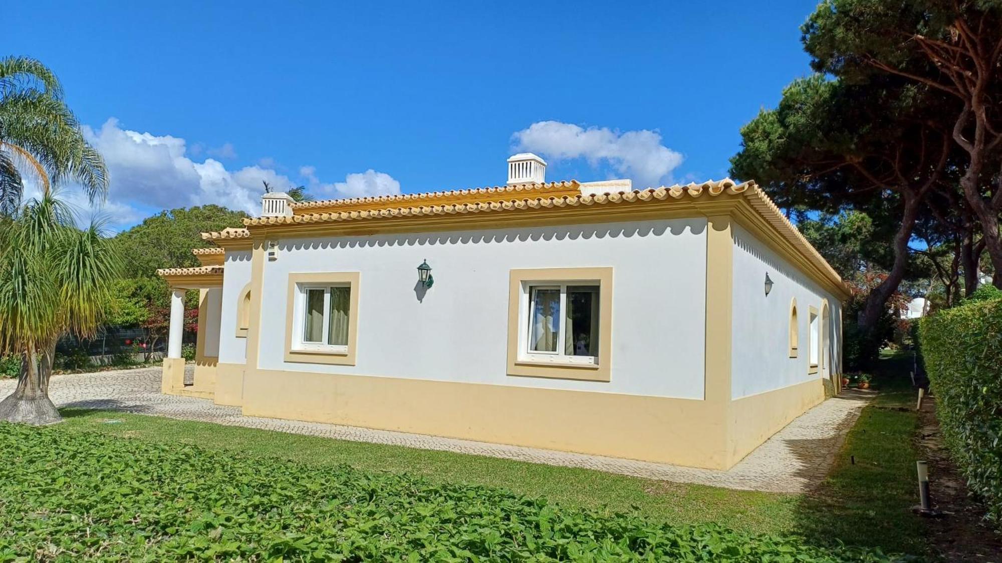 The Pinewood Villa Βιλαμούρα Εξωτερικό φωτογραφία